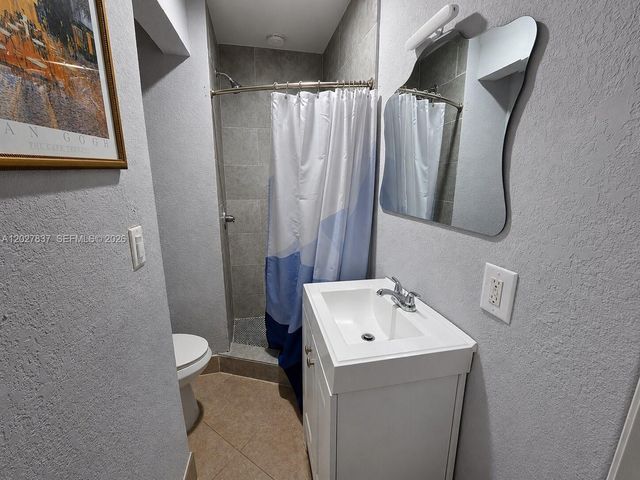 7513 Grant Ct A, Hollywood, FL 33024
