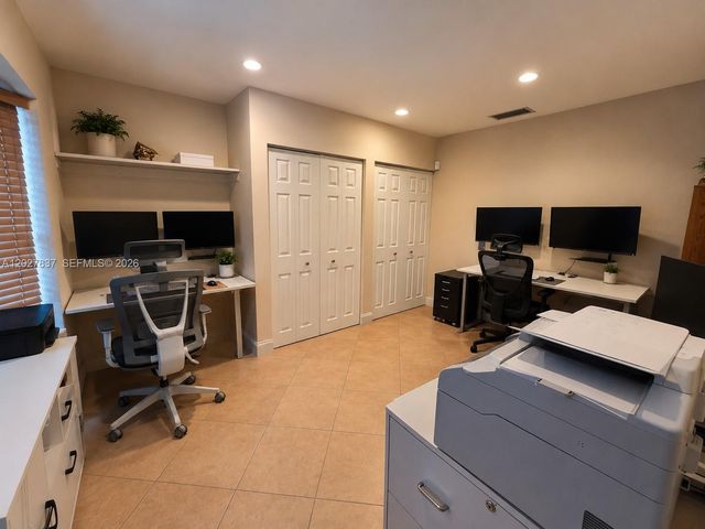 7513 Grant Ct A, Hollywood, FL 33024