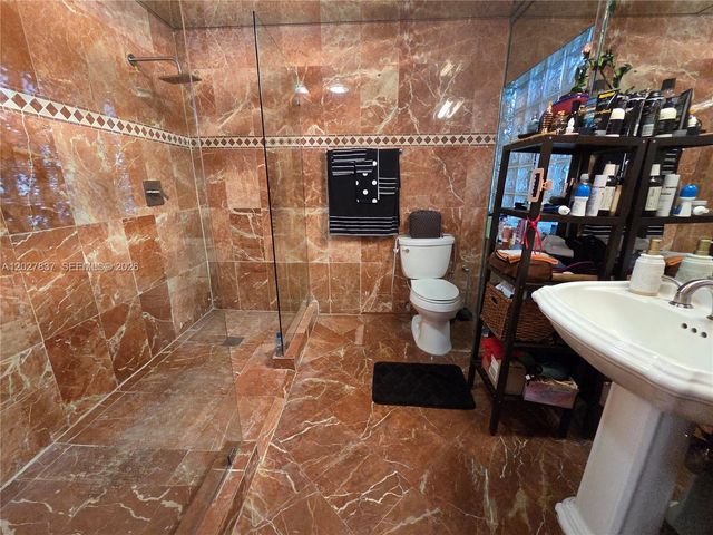 7513 Grant Ct A, Hollywood, FL 33024