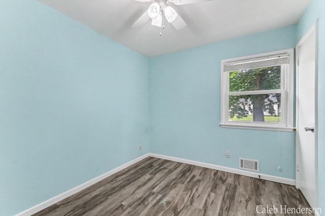 2712 Byron Center Avenue Sw, City Of Wyoming, MI 49519