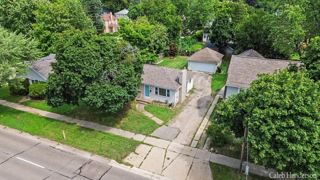 2712 Byron Center Avenue Sw, City Of Wyoming, MI 49519