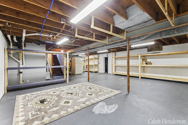 2712 Byron Center Avenue Sw, City Of Wyoming, MI 49519