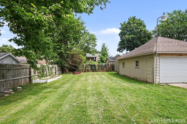 2712 Byron Center Avenue Sw, City Of Wyoming, MI 49519