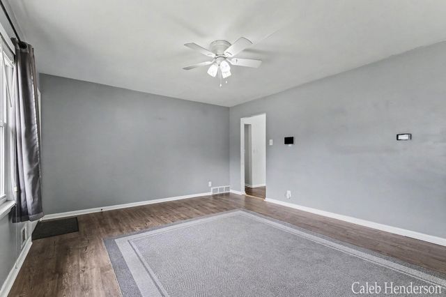 2712 Byron Center Avenue Sw, City Of Wyoming, MI 49519