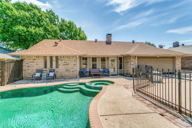 2232 Ridgewood, Bedford, TX 76021