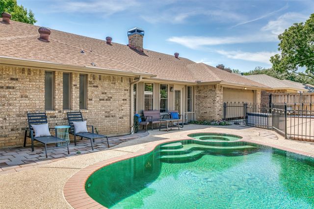 2232 Ridgewood, Bedford, TX 76021