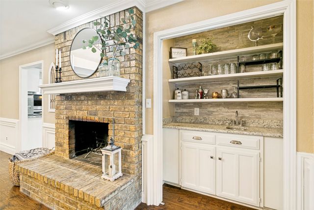 2232 Ridgewood, Bedford, TX 76021
