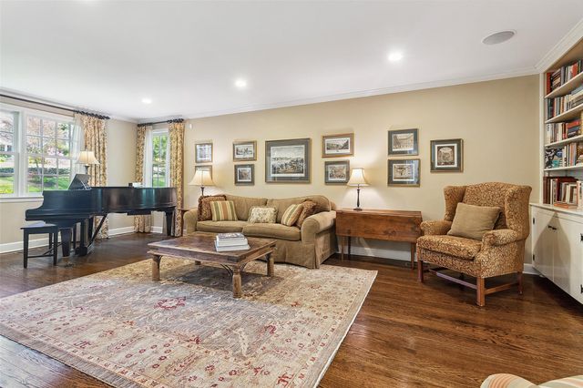 1 West Place, Chappaqua, NY 10514