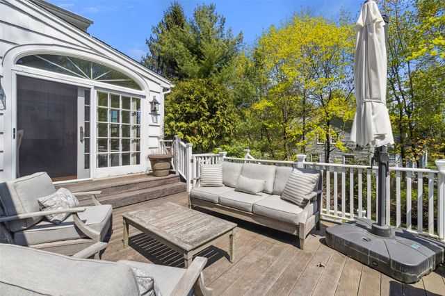 1 West Place, Chappaqua, NY 10514