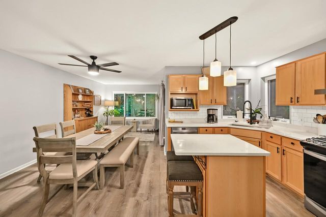 1864 Blackfoot COURT, Grafton, WI 53024