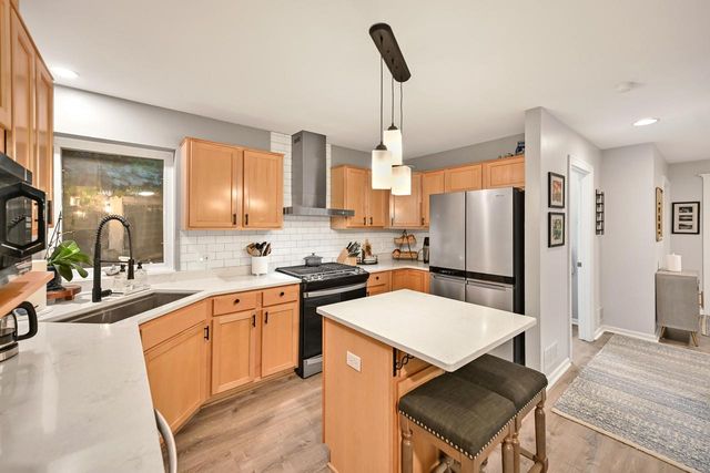 1864 Blackfoot COURT, Grafton, WI 53024