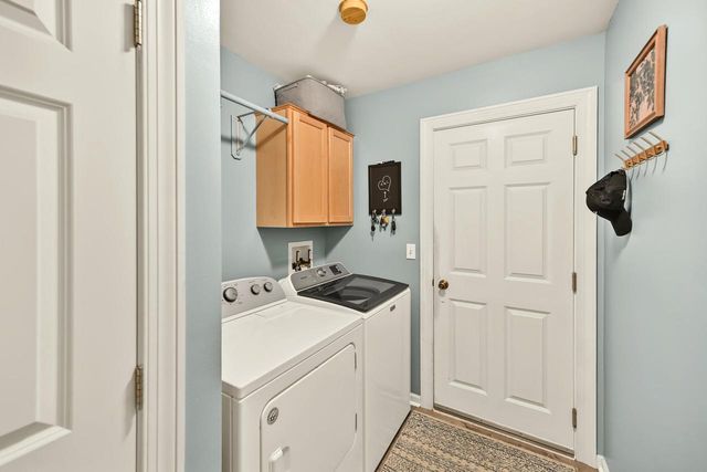 1864 Blackfoot COURT, Grafton, WI 53024