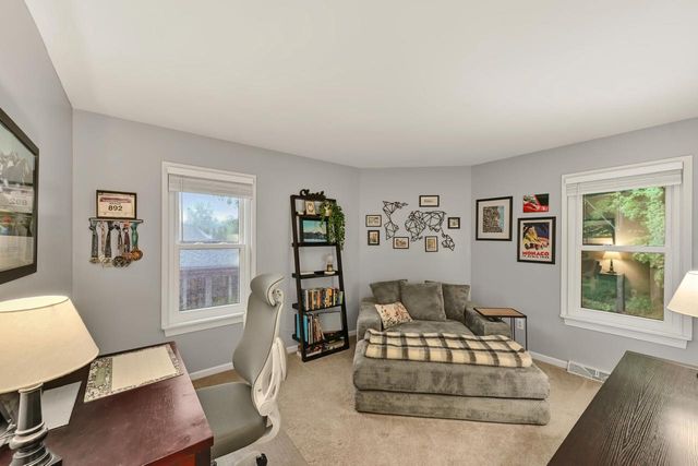 1864 Blackfoot COURT, Grafton, WI 53024