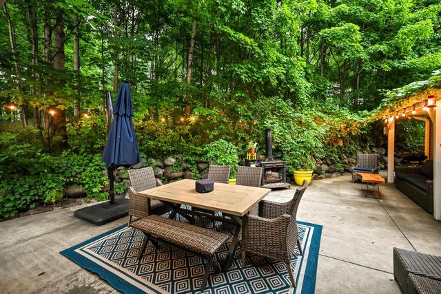 1864 Blackfoot COURT, Grafton, WI 53024
