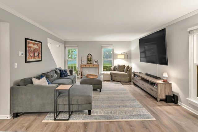 1864 Blackfoot COURT, Grafton, WI 53024