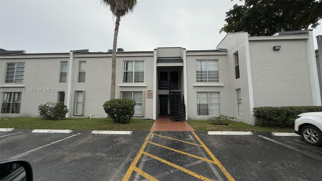 4469 Treehouse Lane B, Tamarac, FL 33319