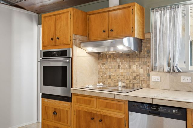 2813 Espanola Street NE, Albuquerque, NM 87110