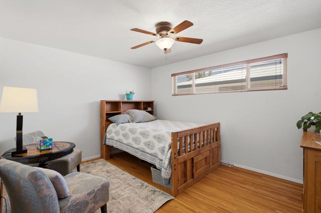 2813 Espanola Street NE, Albuquerque, NM 87110