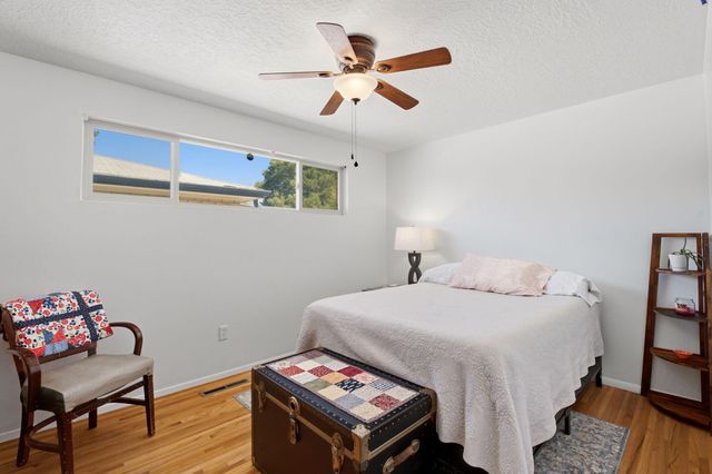 2813 Espanola Street NE, Albuquerque, NM 87110