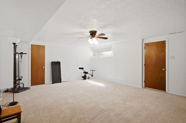 2813 Espanola Street NE, Albuquerque, NM 87110
