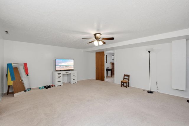 2813 Espanola Street NE, Albuquerque, NM 87110