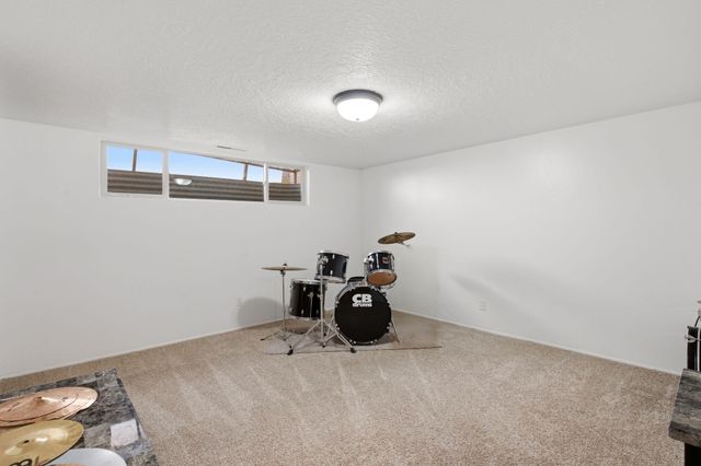 2813 Espanola Street NE, Albuquerque, NM 87110
