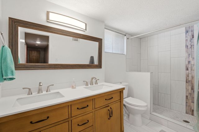 2813 Espanola Street NE, Albuquerque, NM 87110