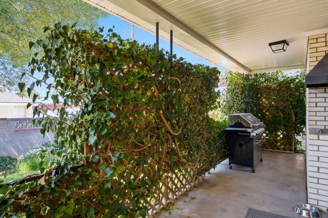 2813 Espanola Street NE, Albuquerque, NM 87110