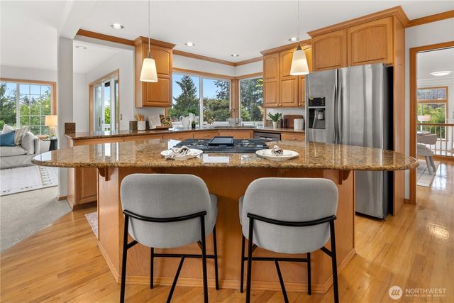 5404 NE 197th Street, Lake Forest Park, WA 98155