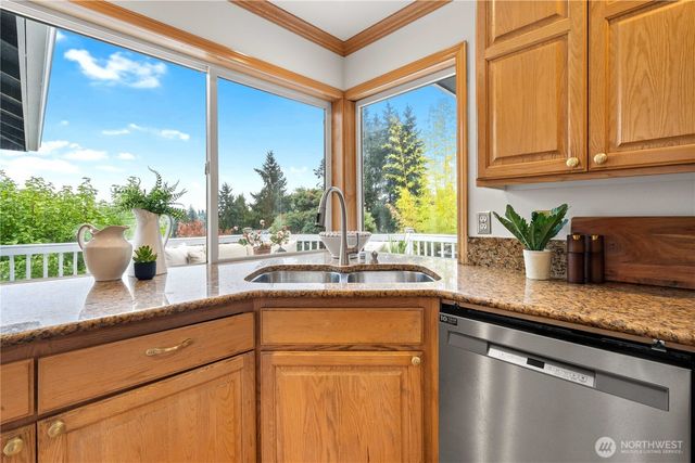 5404 NE 197th Street, Lake Forest Park, WA 98155