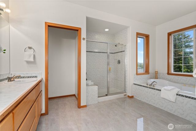 5404 NE 197th Street, Lake Forest Park, WA 98155
