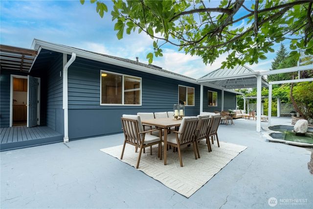 5404 NE 197th Street, Lake Forest Park, WA 98155