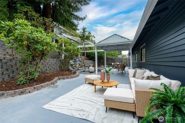 5404 NE 197th Street, Lake Forest Park, WA 98155