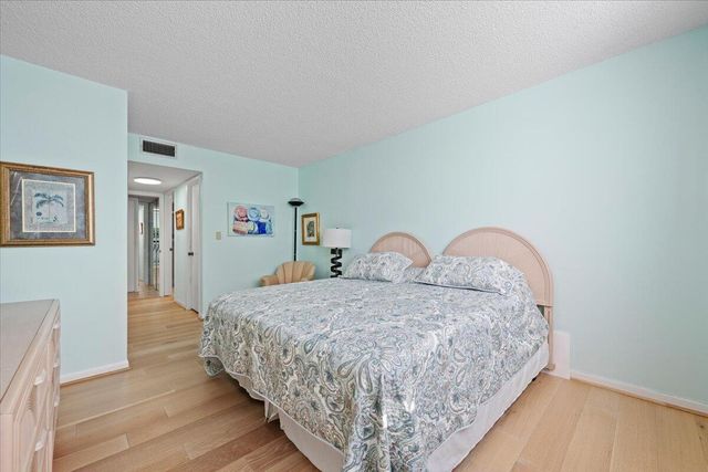 3540 S Ocean Boulevard 309, South Palm Beach, FL 33480