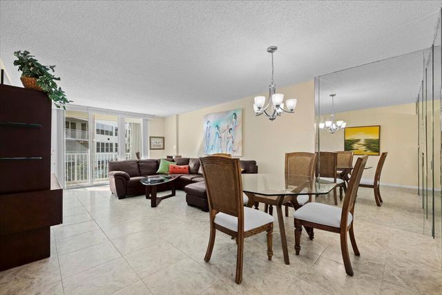 3540 S Ocean Boulevard 309, South Palm Beach, FL 33480