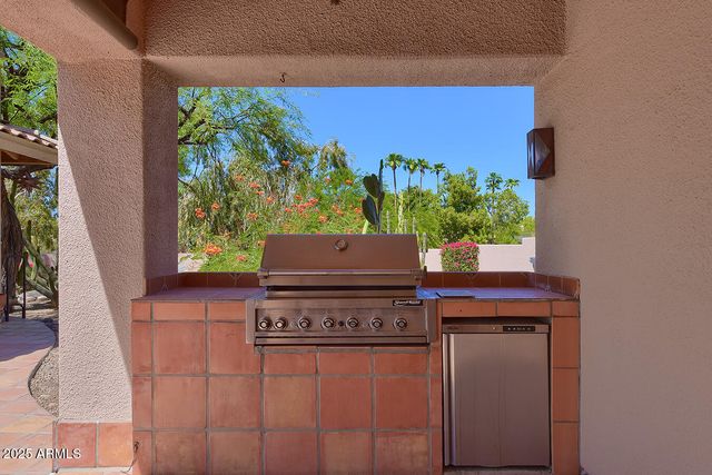 11155 E GOLD DUST Avenue, Scottsdale, AZ 85259