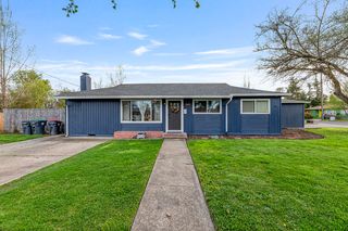 943 Winchester Avenue, Medford, OR 97501