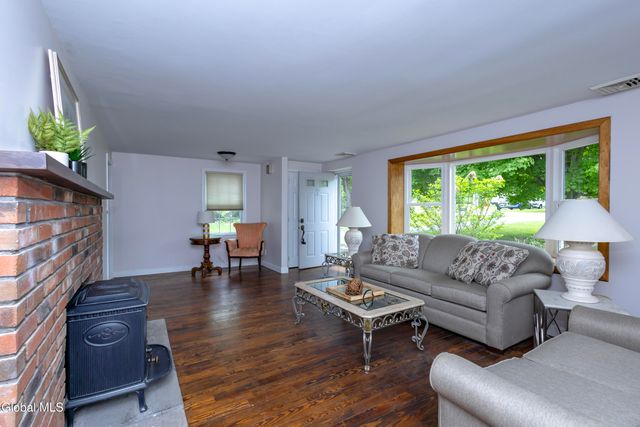 1100 Sacandaga Road, Glenville, NY 12302