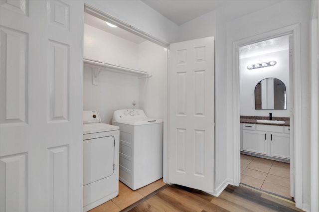 6933 Liverpool Street A, Houston, TX 77021