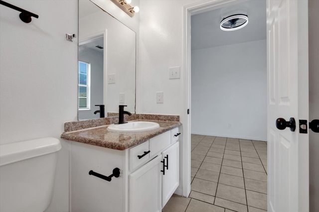6933 Liverpool Street A, Houston, TX 77021