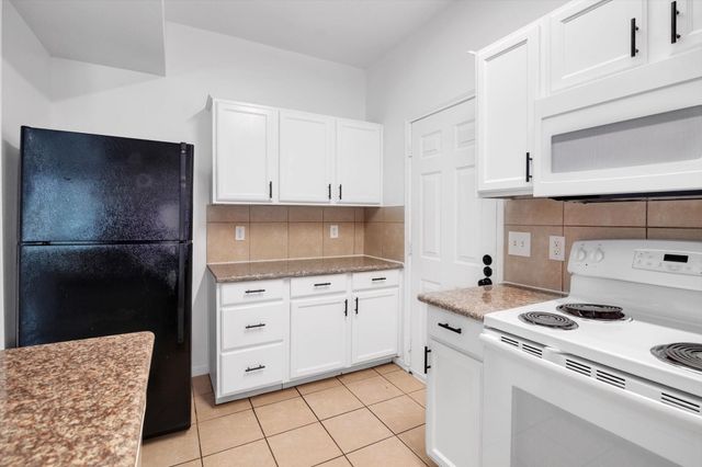 6933 Liverpool Street A, Houston, TX 77021