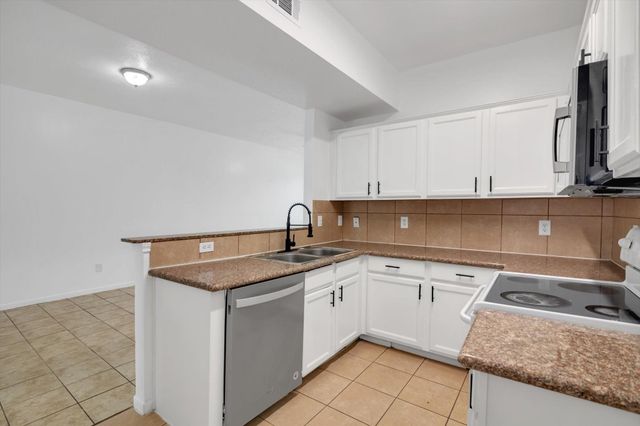 6933 Liverpool Street A, Houston, TX 77021