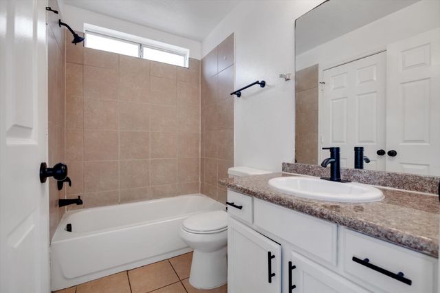 6933 Liverpool Street A, Houston, TX 77021