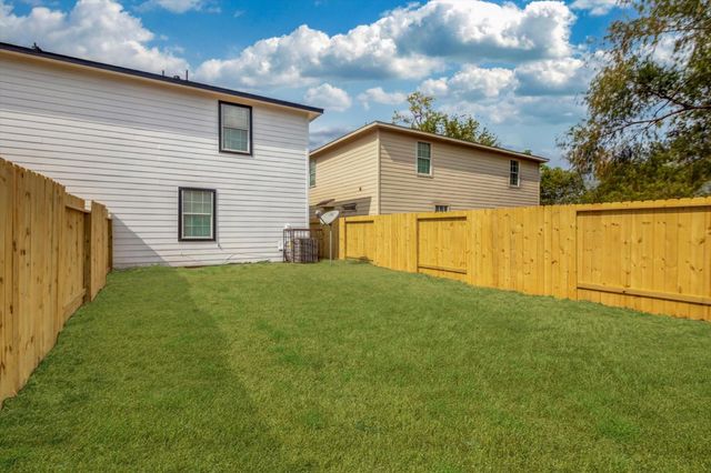 6933 Liverpool Street A, Houston, TX 77021