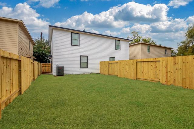 6933 Liverpool Street A, Houston, TX 77021