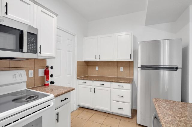 6933 Liverpool Street A, Houston, TX 77021