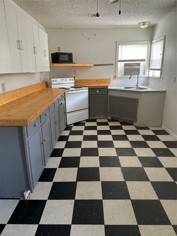 1130 Lewis, Bellmead, TX 76705