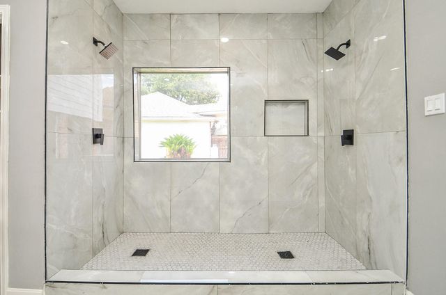 9211 Abbey Chase Lane, Houston, TX 77095