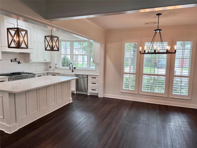 3807 Summer Lane, Baytown, TX 77521
