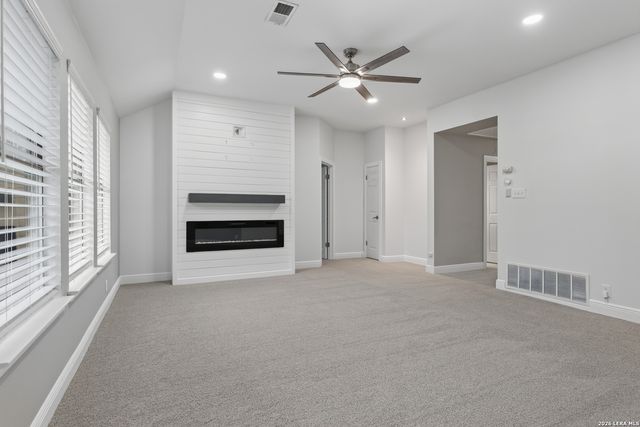922 Riverstone Dr, San Antonio, TX 78258